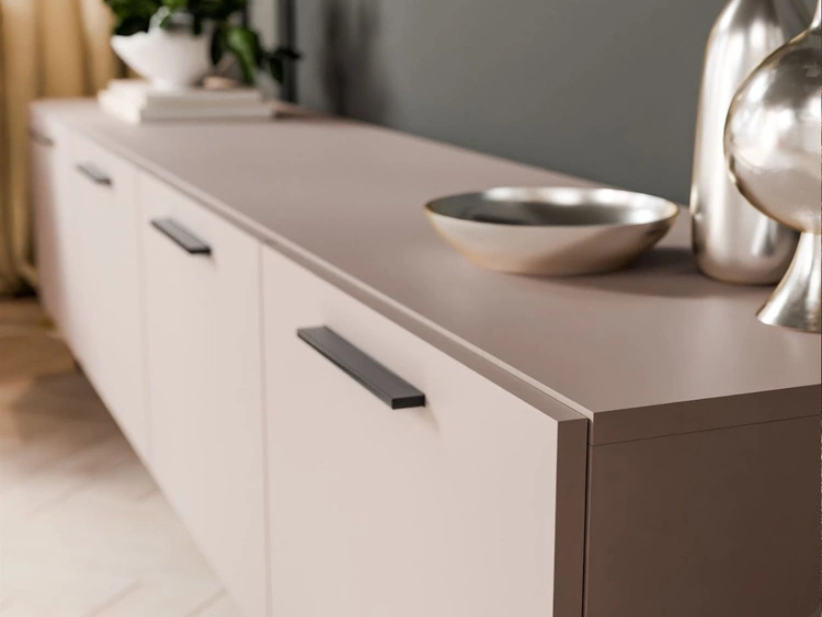 Szafka RTV pod telewizor z drzwiczkami na czarnych nóżkach 200 cm Noaé Kaszmir