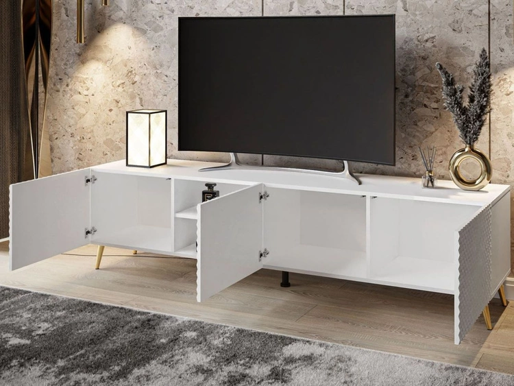 Szafka RTV z frezowanymi frontami 3D i metalowymi czarno-złotymi nóżkami Celiane biały połysk