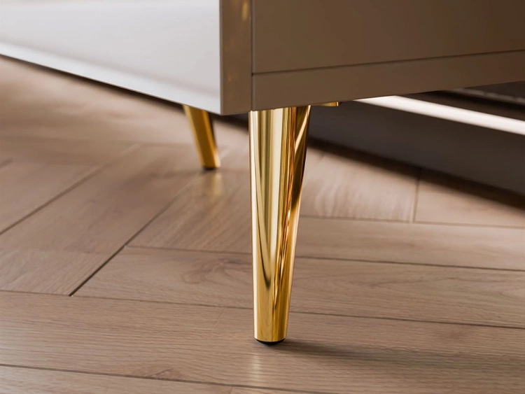 Czterodrzwiowa komoda 158 cm w stylu glamour na złotych nogach Lunelie kaszmir połysk