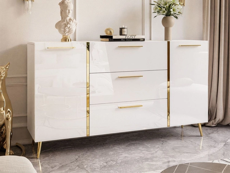 Dwudrzwiowa komoda 158 cm z trzema szufladami i złotymi uchwytami Lunelie biały połysk