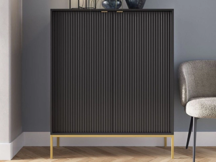 Komoda z drzwiami Amber czarna na złotych nogach