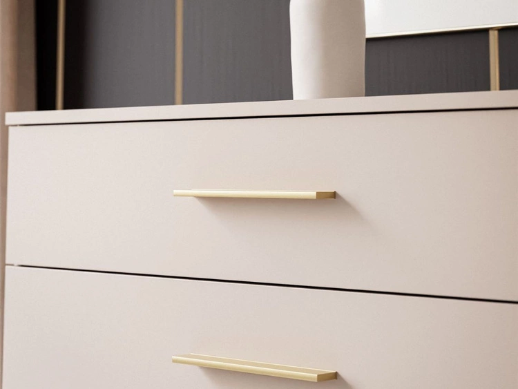 Komoda z szufladami i oświetleniem LED Nuveo Kaszmir