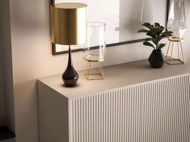 Wysoka komoda dwudrzwiowa ze złotymi uchwytami Orlean kaszmir mat