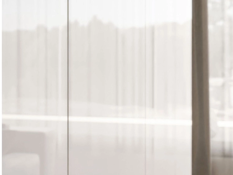 Szafa czterodrzwiowa z drzwiami uchylnymi Ameli Biały Połysk