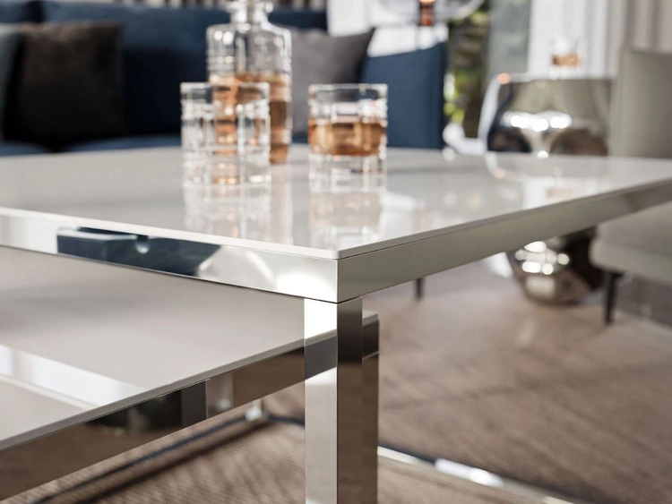 Stolik kawowy na chromowanym stelażu z szklanym blatem Asumi Biały 39x45