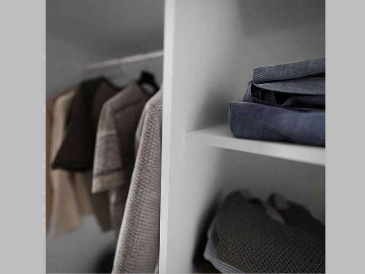 Szafa dwudrzwiowa z drzwiami przesuwnymi i nadstawką 254 cm Nuveo Biały połysk