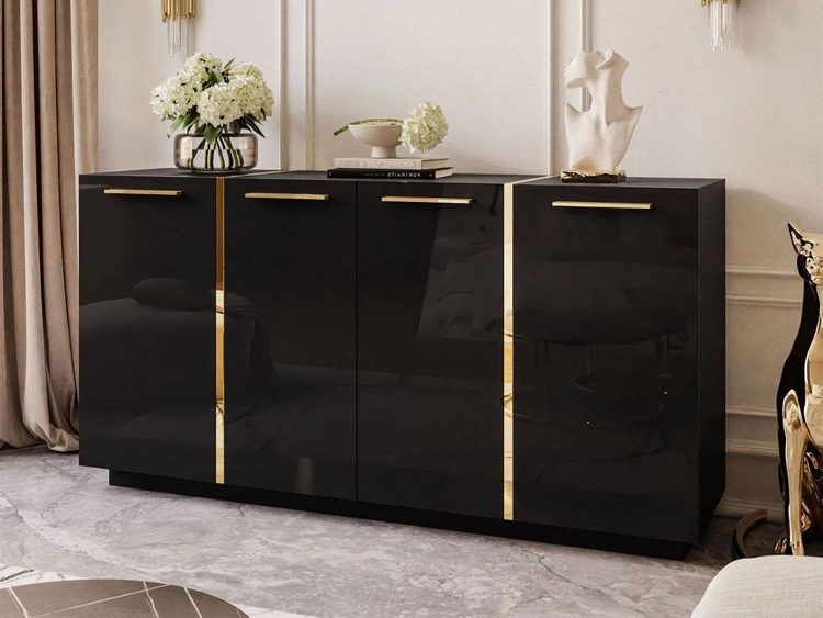 Czterodrzwiowa komoda 158 cm w stylu glamour ze złotymi uchwytami Lunelie czarny połysk