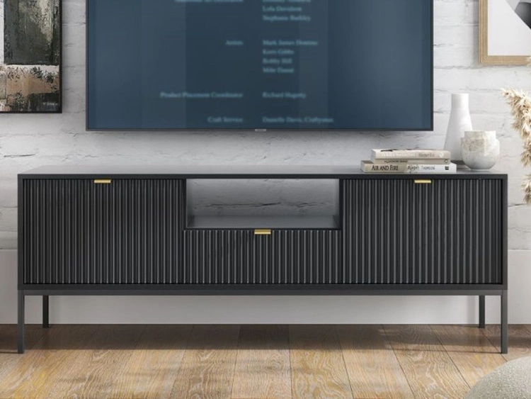 Szafka pod telewizor z szufladami i drzwiczkami Amber czarna na czarnych nogach