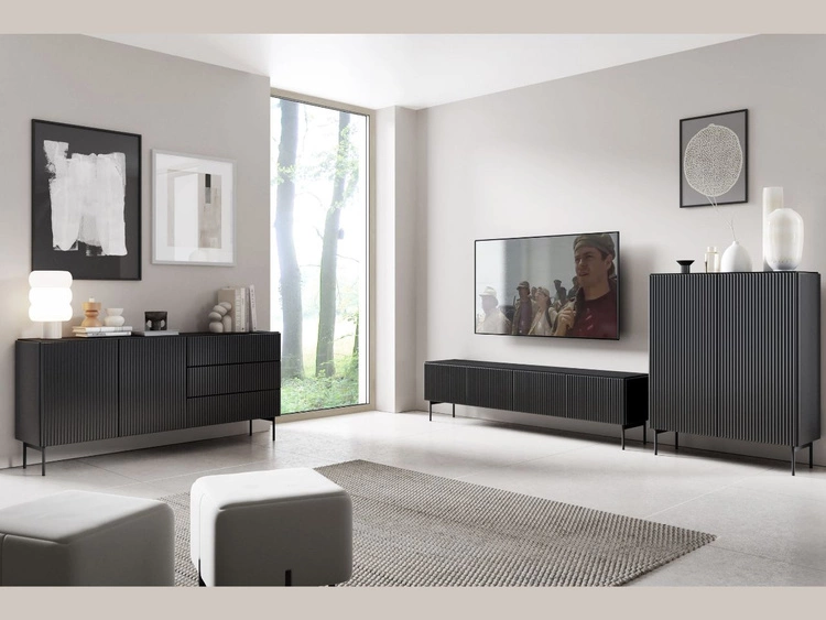 Szafka RTV z czterema drzwiami Qualita Czarna