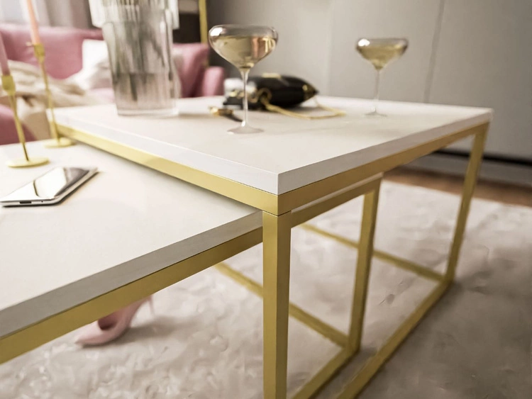 Stolik kawowy na złotym matowym stelażu Asumi Biały 40x46