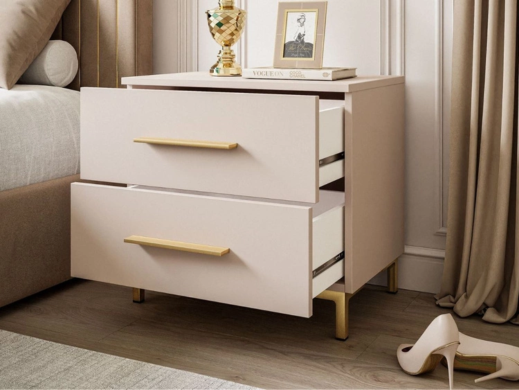 Stolik nocny z dwoma szufladami na złotych nóżkach Nuveo Kaszmir