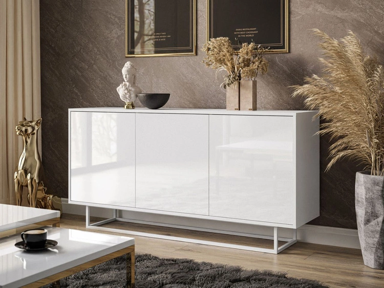 Trzydrzwiowa komoda 154 cm w stylu glamour na białym stelażu Vivance biały połysk