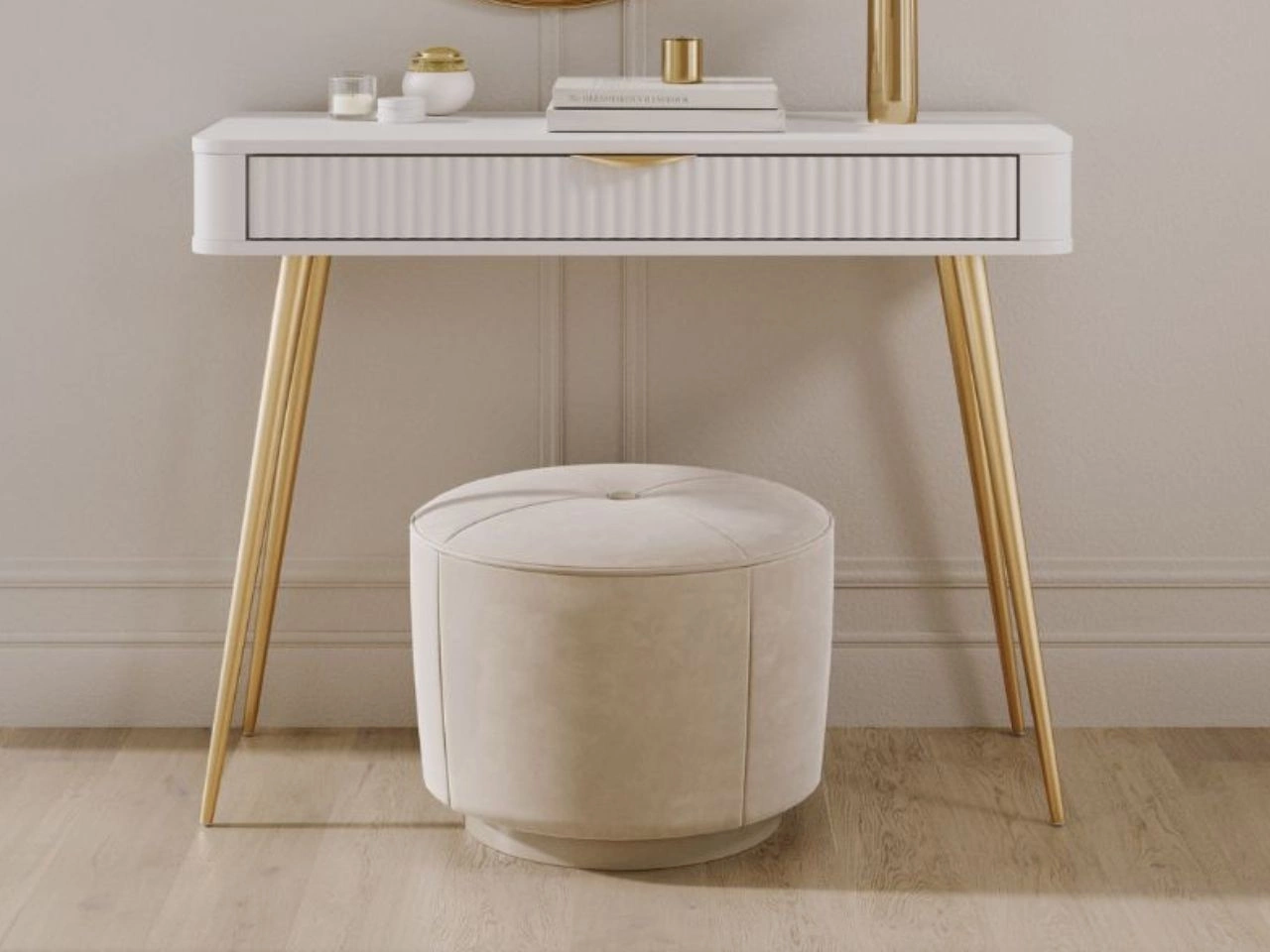 Toaletka ze złotymi metalowymi nogami Latina Biała