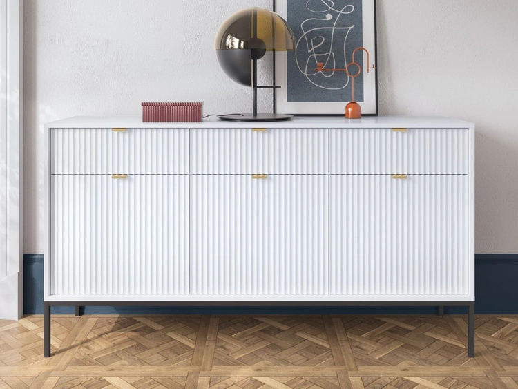 Komoda z drzwiami i szufladami Amber biała na czarnych nogach