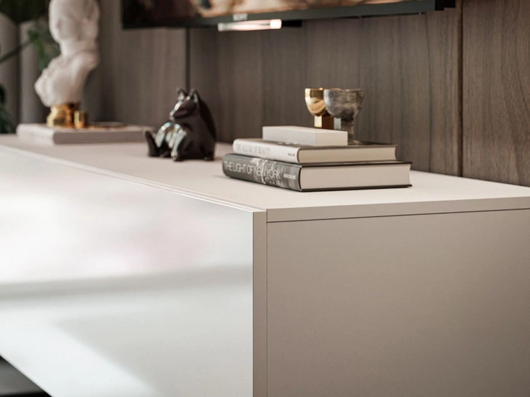 Szafka RTV pod telewizor z drzwiczkami na białym stelażu 150 cm Nodoo Biały połysk